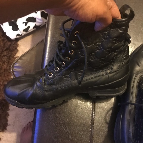 Men Gucci Shoes worn twice - Picture 3 of 4